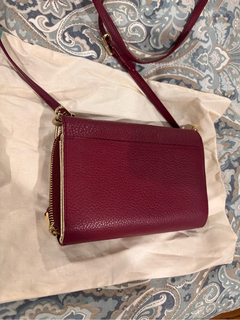 Tory Burch McGraw Burgundy Maroon Wine Pebbled Leather Wallet Crossbody